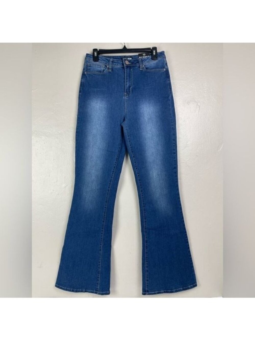 Fashion Nova Jodie High Rise Flared Leg  Jeans 28x33 Women's 13 stretch NWT